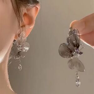 Wicked Silk Elegant Silver Butterfly Dangling Earrings